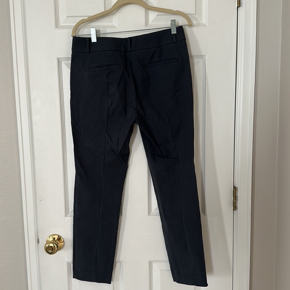 LOFT cropped grey slacks size 6 - Picture 3 of 4